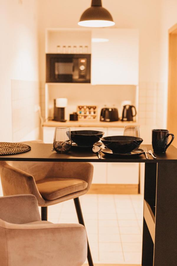 Studio Apartment Im Zentrum Mit Parkplatz & Neuem Badezimmer Magdeburg Exterior photo