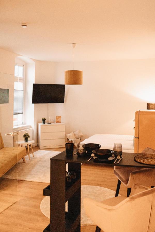 Studio Apartment Im Zentrum Mit Parkplatz & Neuem Badezimmer Magdeburg Exterior photo
