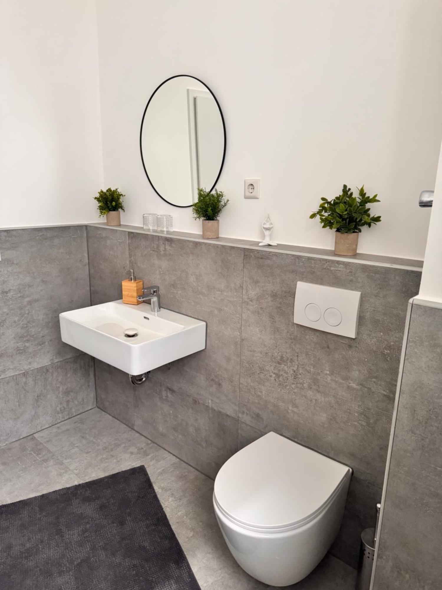 Studio Apartment Im Zentrum Mit Parkplatz & Neuem Badezimmer Magdeburg Exterior photo